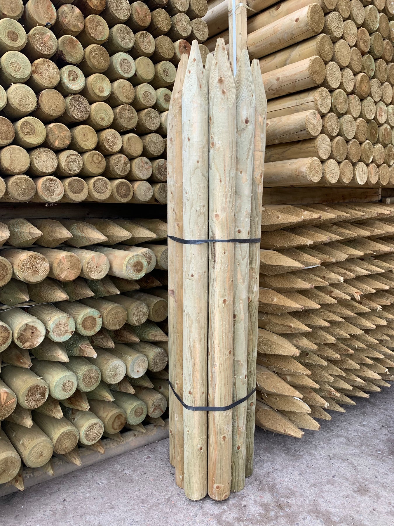 Round Tree Posts 10 Pack Round Fence Posts – mywoodshop